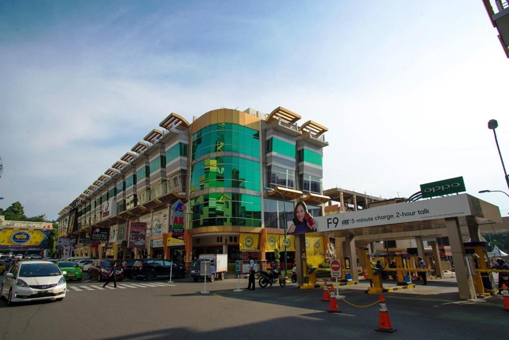 Ak Hotel Nagoya Hill Batam Buitenkant foto