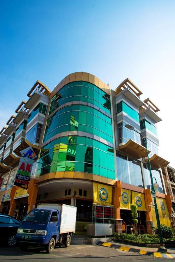 Ak Hotel Nagoya Hill Batam Buitenkant foto