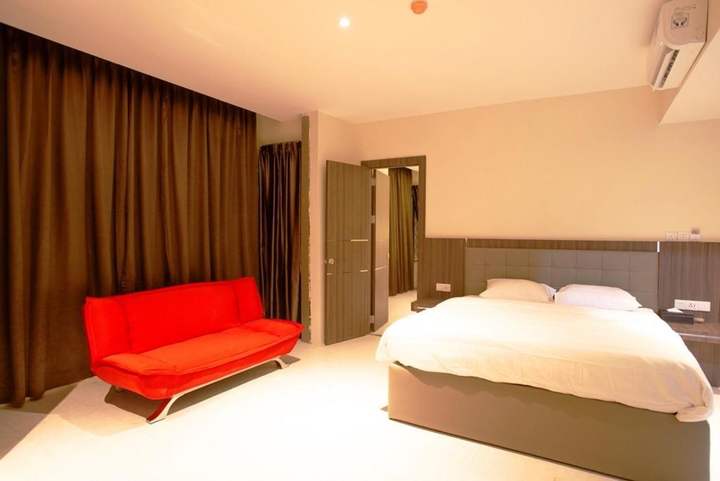 Ak Hotel Nagoya Hill Batam Buitenkant foto