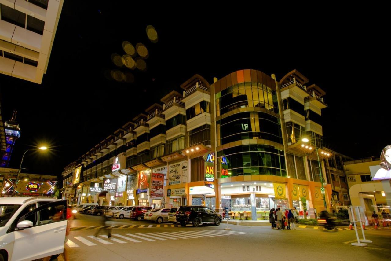 Ak Hotel Nagoya Hill Batam Buitenkant foto
