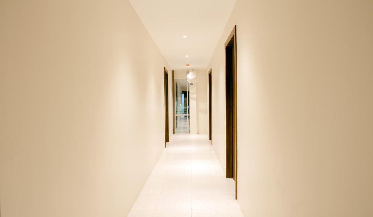 Ak Hotel Nagoya Hill Batam Buitenkant foto
