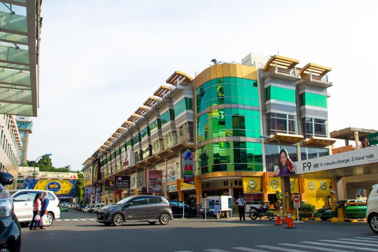 Ak Hotel Nagoya Hill Batam Buitenkant foto