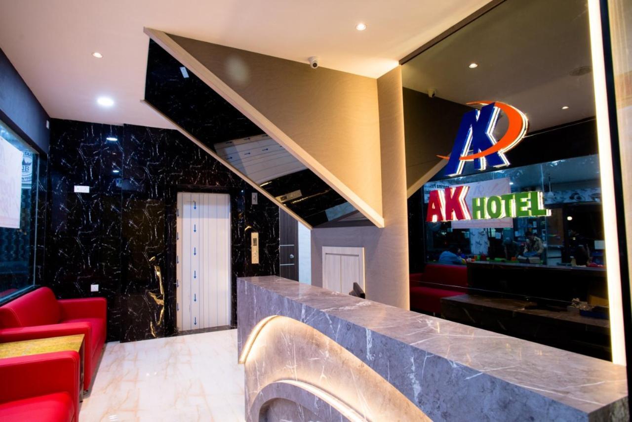 Ak Hotel Nagoya Hill Batam Buitenkant foto
